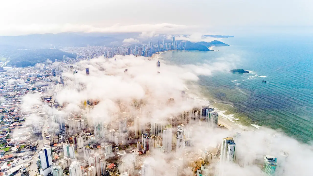 活动会议录制设备选型指南：不同场景下的拍摄方案对比