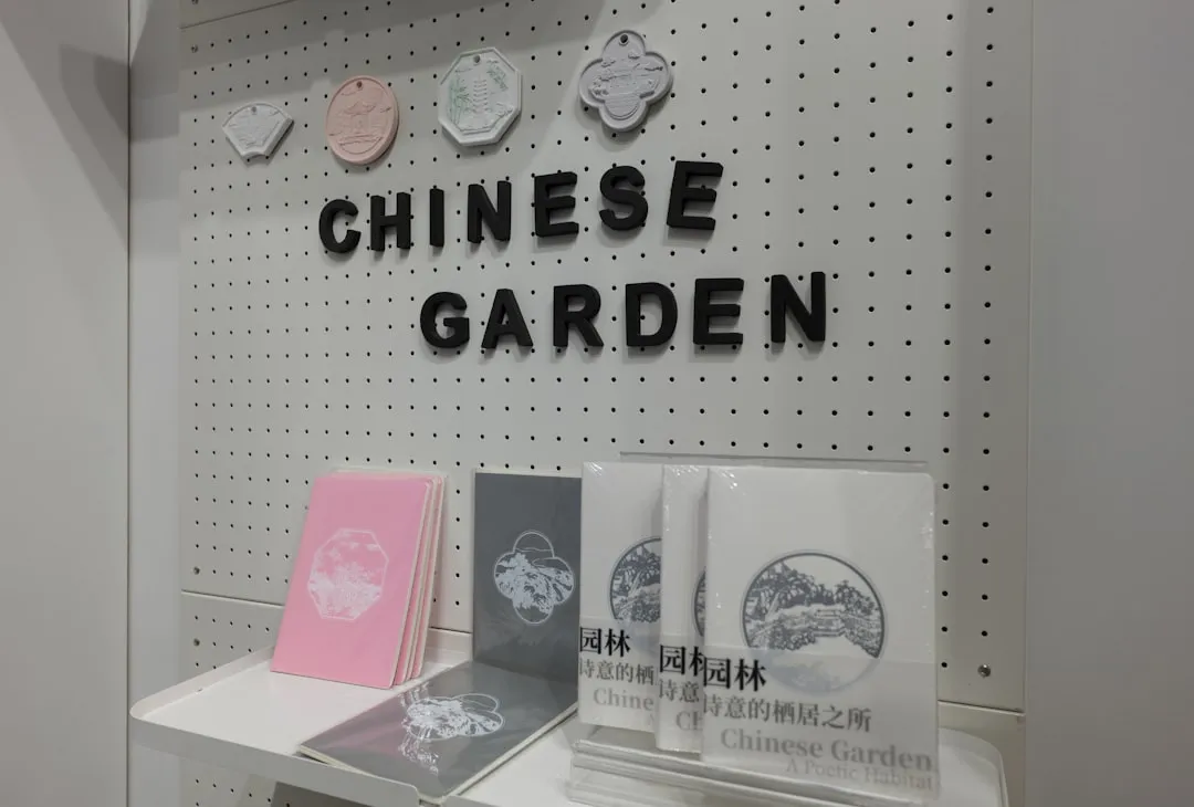 企业宣传片拍摄中镜头语言对品牌调性表达的关键作用分析